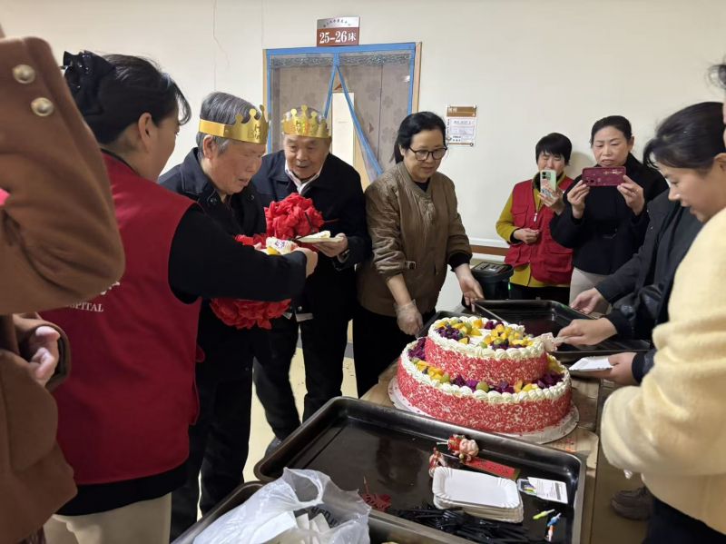 ����Ͼź�ҽԺ������Т�׾������¾ٰ�������ϵ�л